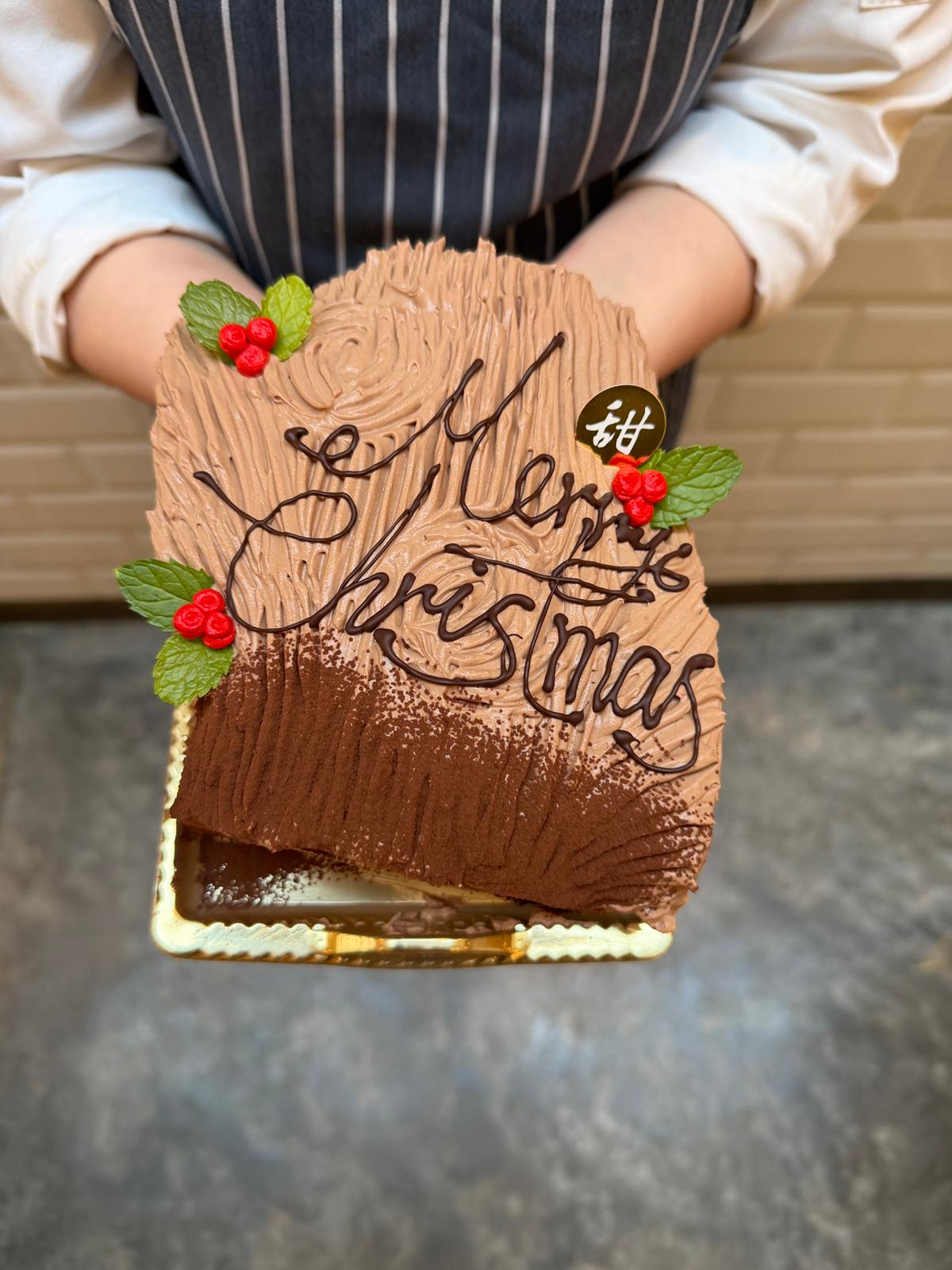 TIANN'S Christmas Chocolate Log Cake